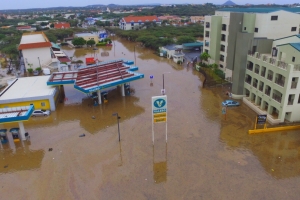 Palm Beach y Madiki, zonanan mas afecta pa awacero 