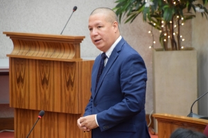 Parlamento a dispidi di Gobernador Fredis Refunjol