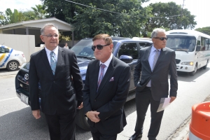 Grootse en indrukwekkende begrafenis Lionel 'Paps' Capriles 