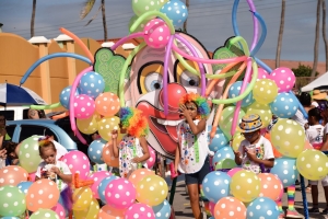 Bista fotografico di parada di blaas di San Nicolas