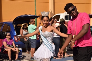 Bista fotografico di parada di blaas di San Nicolas