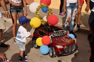Bista fotografico di parada di blaas di San Nicolas