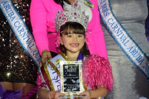 Conoce Reina Infantil 42 Evah Ras y Reina Hubenil 54 Ileyna de Cuba