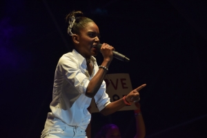 Bista fotografico anochi # 2 prefinal Caiso y Soca Monarch Festival 2017