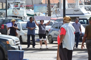 Grupo di 7 den protesta dilanti Bestuurskantoor