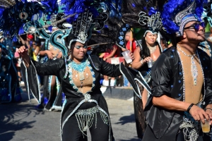 Bista fotografico y drone video di parada grandi y resultado di Carnaval