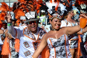 Bista fotografico y drone video di parada grandi y resultado di Carnaval