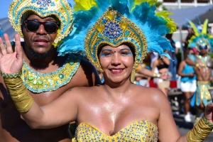 Bista fotografico y drone video di parada grandi y resultado di Carnaval