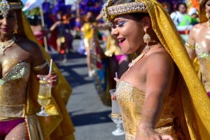 Bista fotografico y drone video di parada grandi y resultado di Carnaval