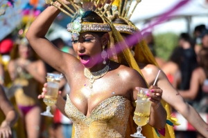 Bista fotografico y drone video di parada grandi y resultado di Carnaval