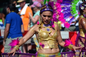Bista fotografico y drone video di parada grandi y resultado di Carnaval