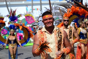 Bista fotografico y drone video di parada grandi y resultado di Carnaval