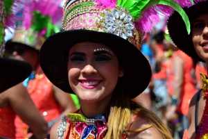 Bista fotografico y drone video di parada grandi y resultado di Carnaval