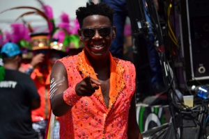 Bista fotografico y drone video di parada grandi y resultado di Carnaval