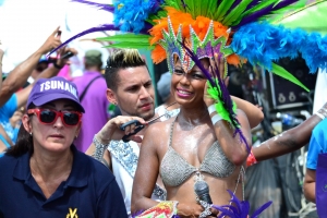 Bista fotografico y drone video di parada grandi y resultado di Carnaval