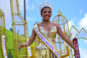 Bista fotografico y drone video di parada grandi y resultado di Carnaval