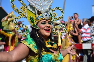 Bista fotografico y drone video di parada grandi y resultado di Carnaval