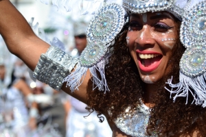 Bista fotografico y drone video di parada grandi y resultado di Carnaval