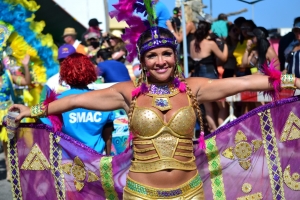 Bista fotografico y drone video di parada grandi y resultado di Carnaval