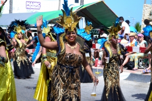 Bista fotografico y drone video di parada grandi y resultado di Carnaval