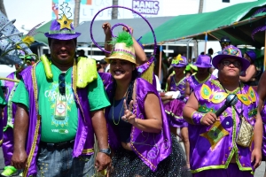 Bista fotografico y drone video di parada grandi y resultado di Carnaval