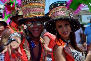 Bista fotografico y drone video di parada grandi y resultado di Carnaval