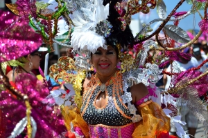 Bista fotografico y drone video di parada grandi y resultado di Carnaval