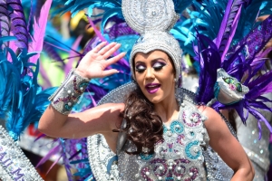 Bista fotografico y drone video di parada grandi y resultado di Carnaval