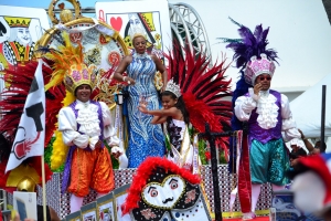 Bista fotografico y drone video di parada grandi y resultado di Carnaval