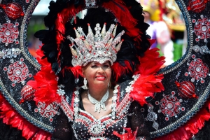 Bista fotografico y drone video di parada grandi y resultado di Carnaval