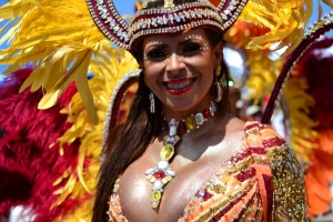 Bista fotografico y drone video di parada grandi y resultado di Carnaval