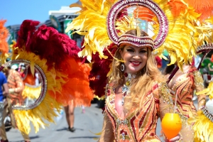Bista fotografico y drone video di parada grandi y resultado di Carnaval