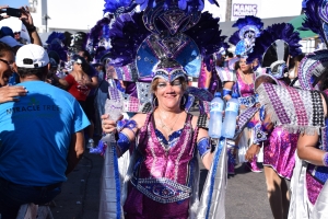 Bista fotografico y drone video di parada grandi y resultado di Carnaval