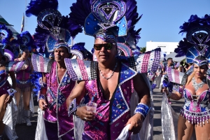 Bista fotografico y drone video di parada grandi y resultado di Carnaval