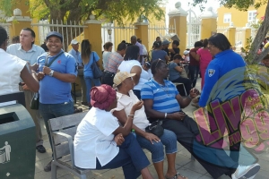Bonaire protestando contra reduccion di pensioen