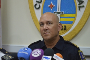 Autoridad a intercepta boto y 9 ilegal drentando Aruba 