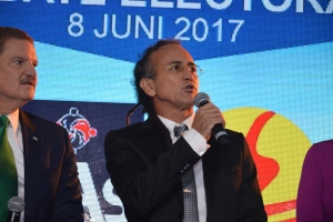 Debate politico di KVK a duna un bista unda tur partido ta para