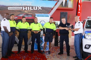 Polis cu 3 auto nobo pa sigui cumpli cu nan trabou