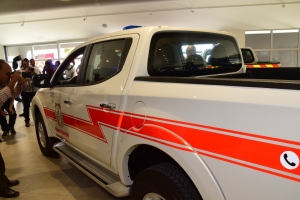 Brandweer Aruba a ricibi 4 auto Mitsubishi