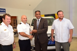Brandweer Aruba a ricibi 4 auto Mitsubishi