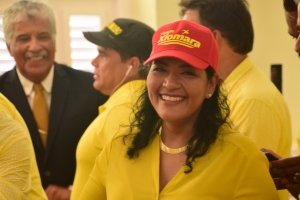 Entrega di Lista partido MEP den gran forma