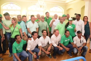 Partido AVP a entrega nan lista 3 or y mey di atardi