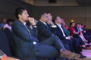 ‘Desorden planifica’ a mancha ultimo debate politico di KVK