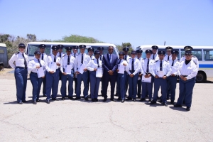101 studiante di Polis a huramenta of ricibi diploma