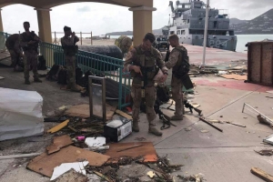 Prome bapornan militar a yega St Maarten 