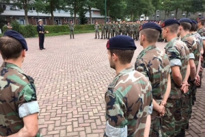 Prome bapornan militar a yega St Maarten 