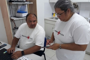 Diesdos voluntario di Cruz Cora Aruba a bay St Maarten 