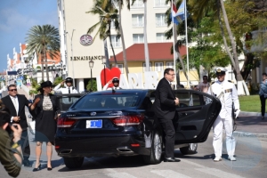 Apertura aña Parlamentario e biaha aki sin militarnan