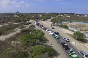 Partido AVP a tene su parada di auto rond di Aruba 