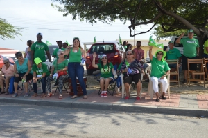 Partido AVP a tene su parada di auto rond di Aruba 